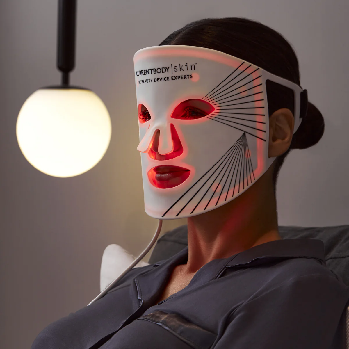 CurrentBody Skin LED Light Therapy Mask + 5 Hydrogel Masks - Image 5